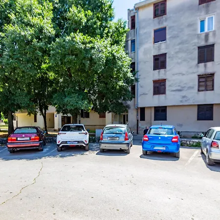 Apartment Apolon 2bdr With Balcony