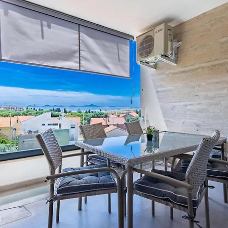 Apolon 2bdr With Balcony דירה
