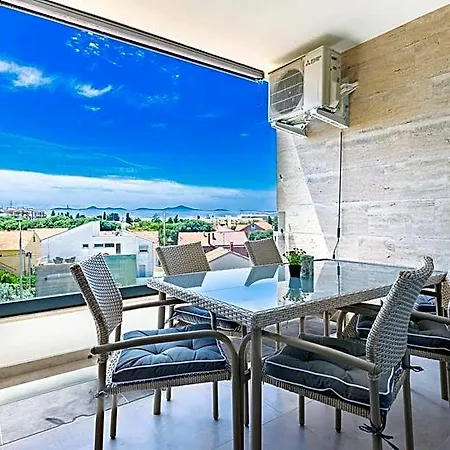 Apolon 2bdr With Balcony דירה *