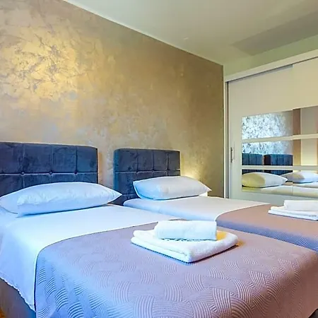 דירה Apolon 2bdr With Balcony זאדאר