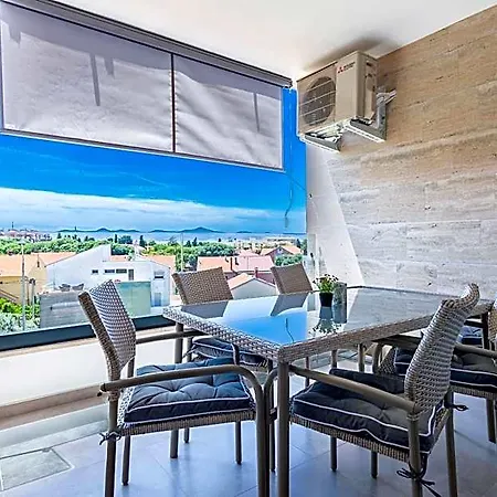 דירה Apolon 2bdr With Balcony זאדאר
